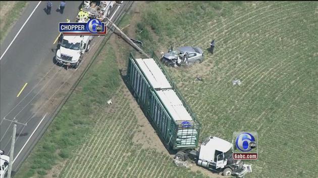 VIDEO: 3 injured in Rt. 322 crash in Gloucester Co.