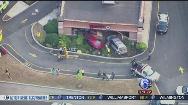 VIDEO: Cars smash into Wendy's for 2nd time