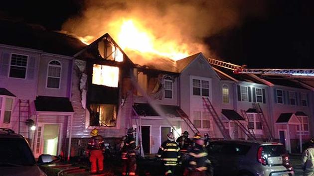 VIDEO: 4 people hurt in townhouse blaze in Delaware