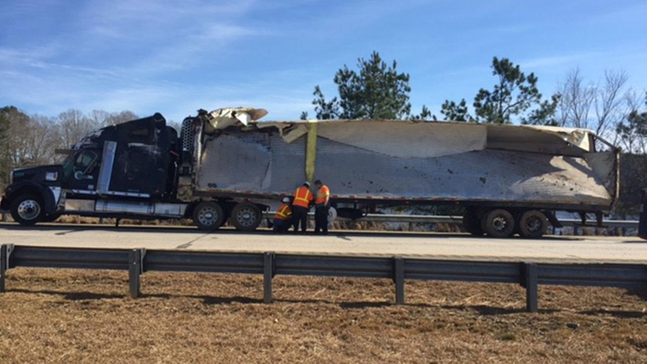 Truck crash dumps cabbage on I95 in North Carolina