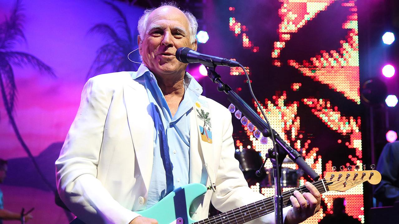 Jimmy Buffett returns to Wrigley; Huey Lewis & The News to open - WLS-TV