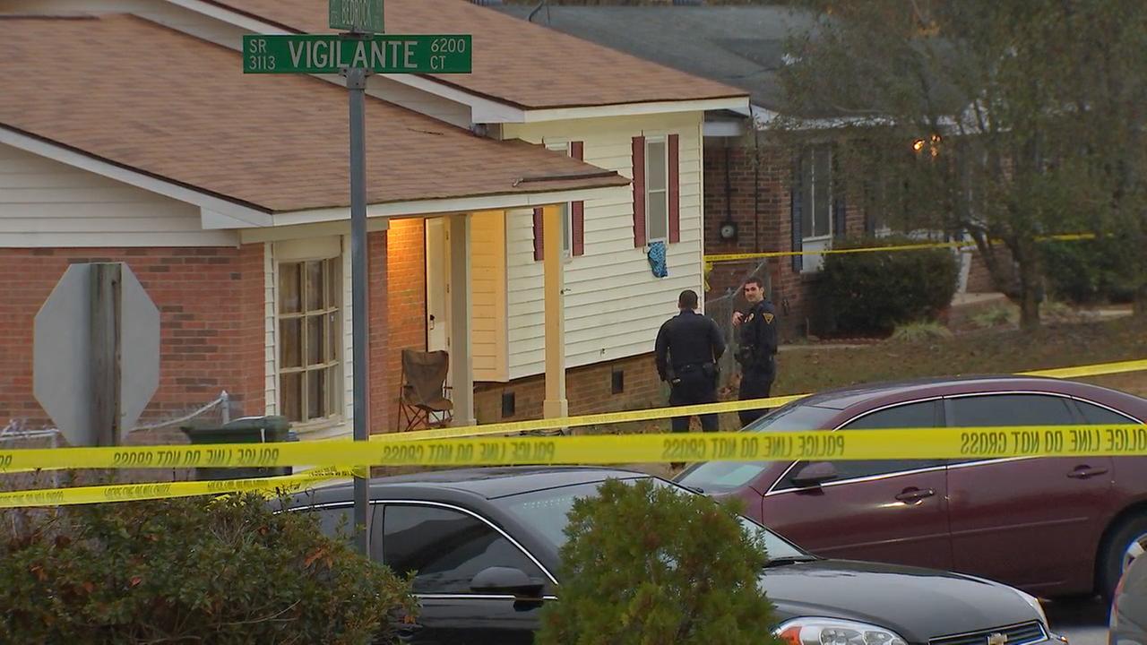 Fayetteville Police kill man, find woman dead in home - WTVD-TV