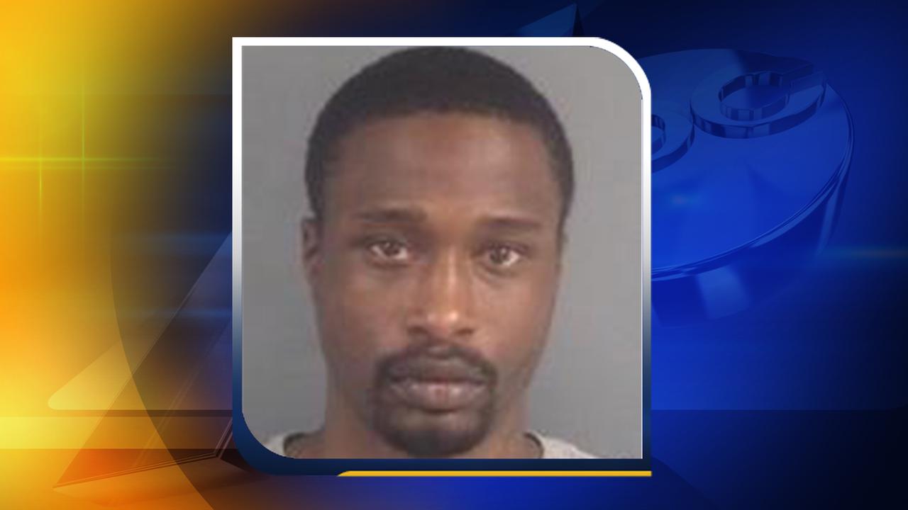 Police shoot barricaded suspect in Fayetteville - WTVD-TV