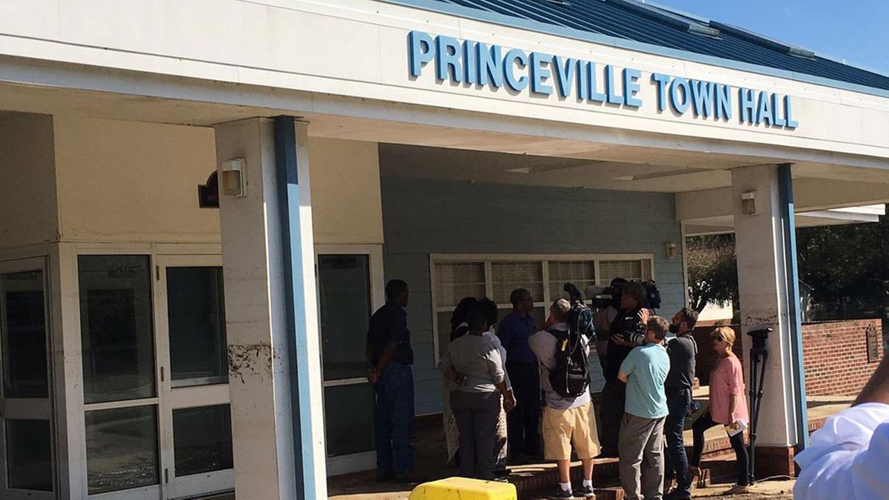 Princeville to unveil new flag, anthem Saturday