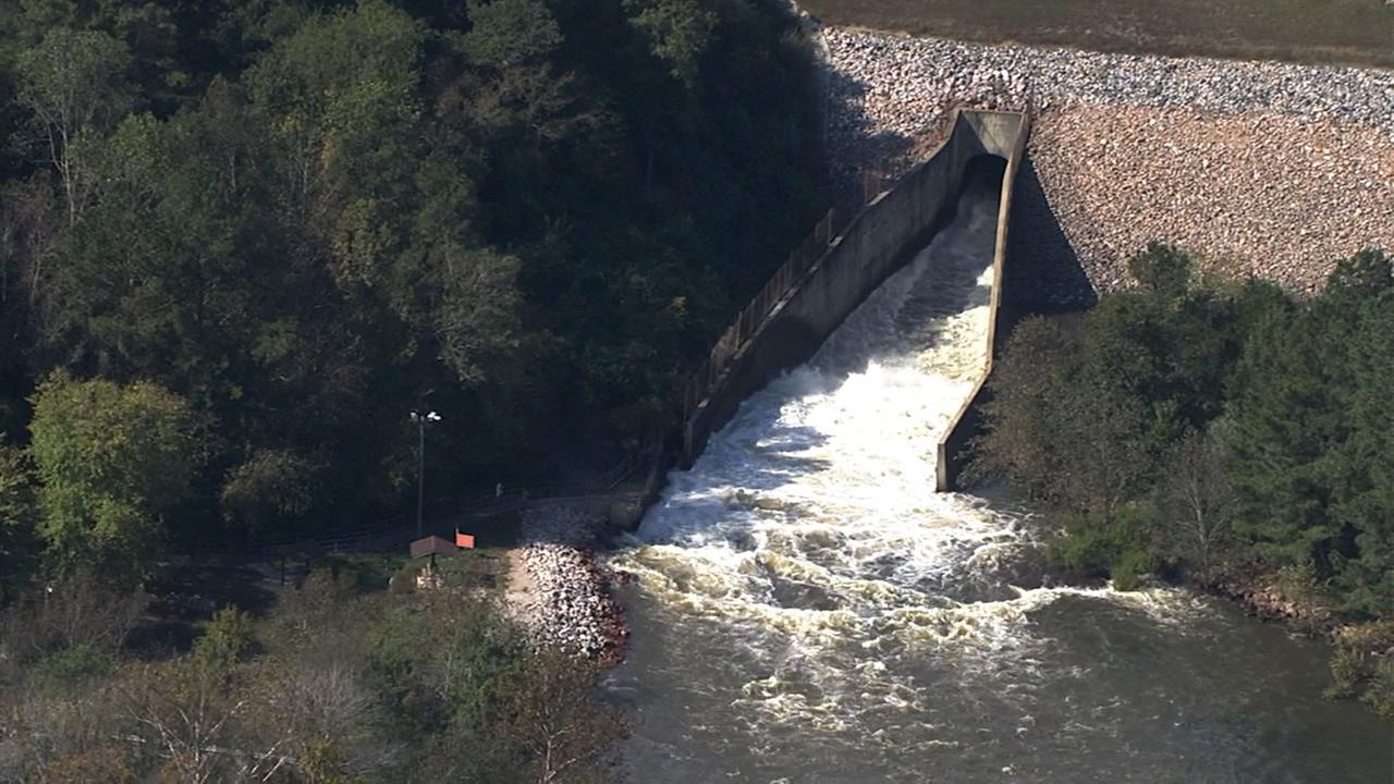 Water being released from Falls Lake dam prompting flooding concerns after Matthew