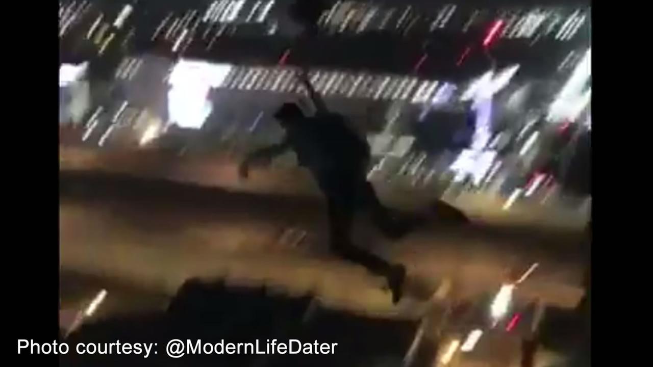 Video shows man jump off Orlando skyscraper