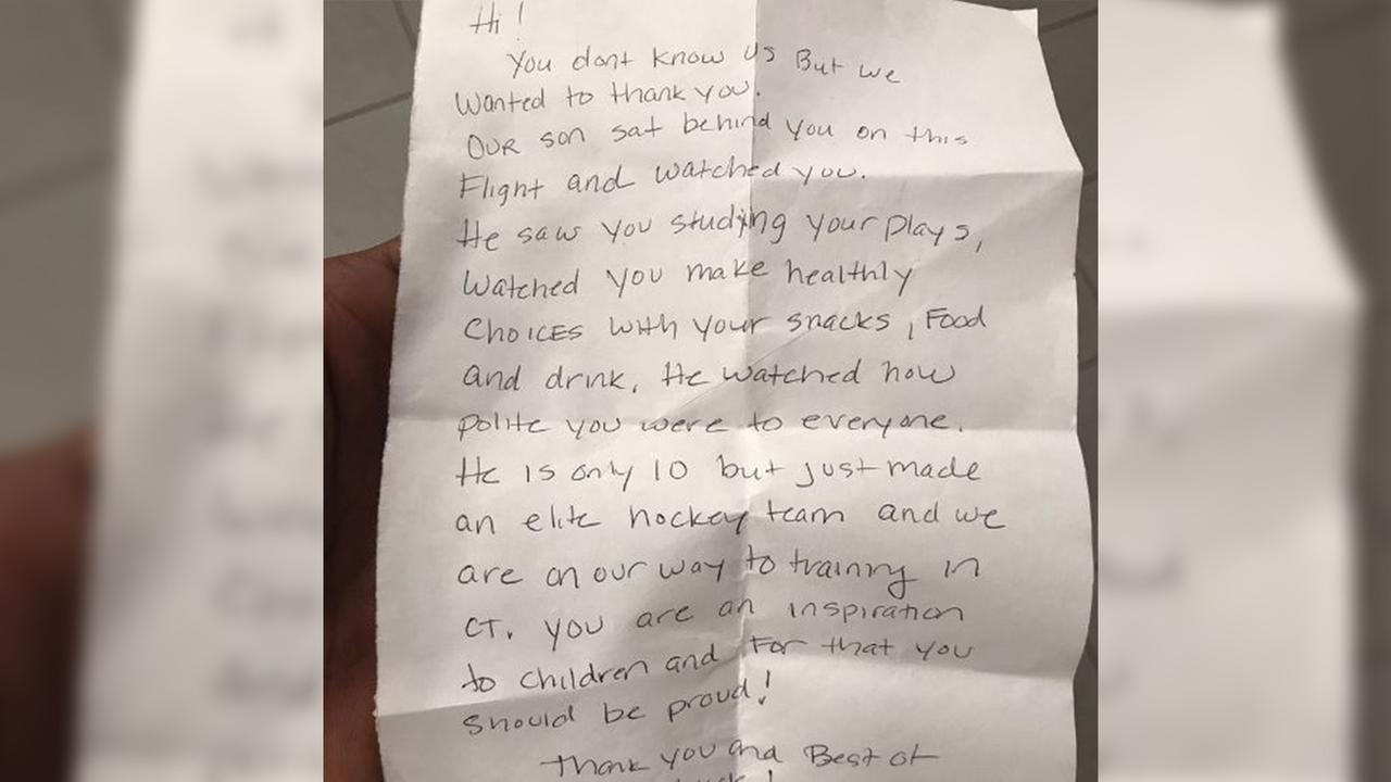 Family leaves heartwarming note after sitting behind NFL receiver on flight