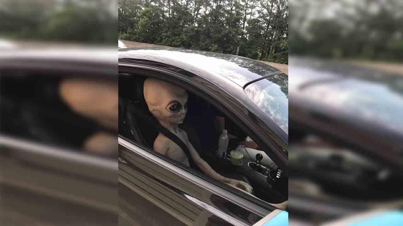 Georgia cops pull over speeding car, find alien riding shotgun