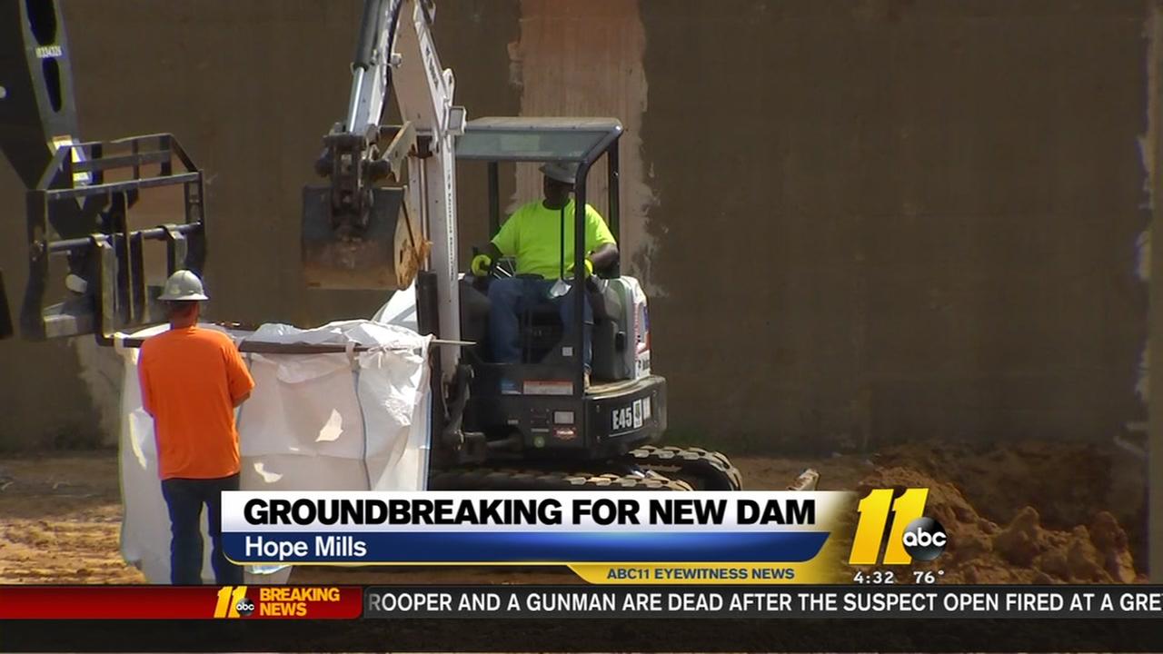 Hope Mills discusses rules, amenities for new lake