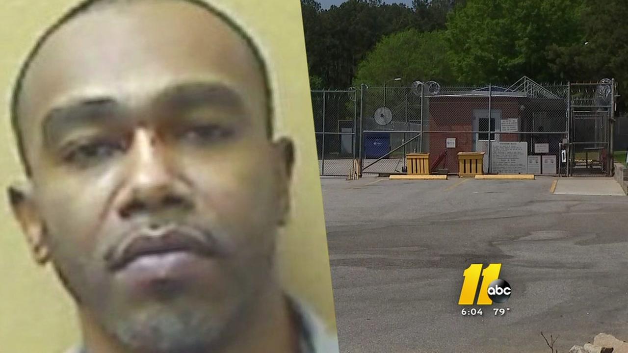Authorities Inmate uses mop to escape from Wake Correctional Center