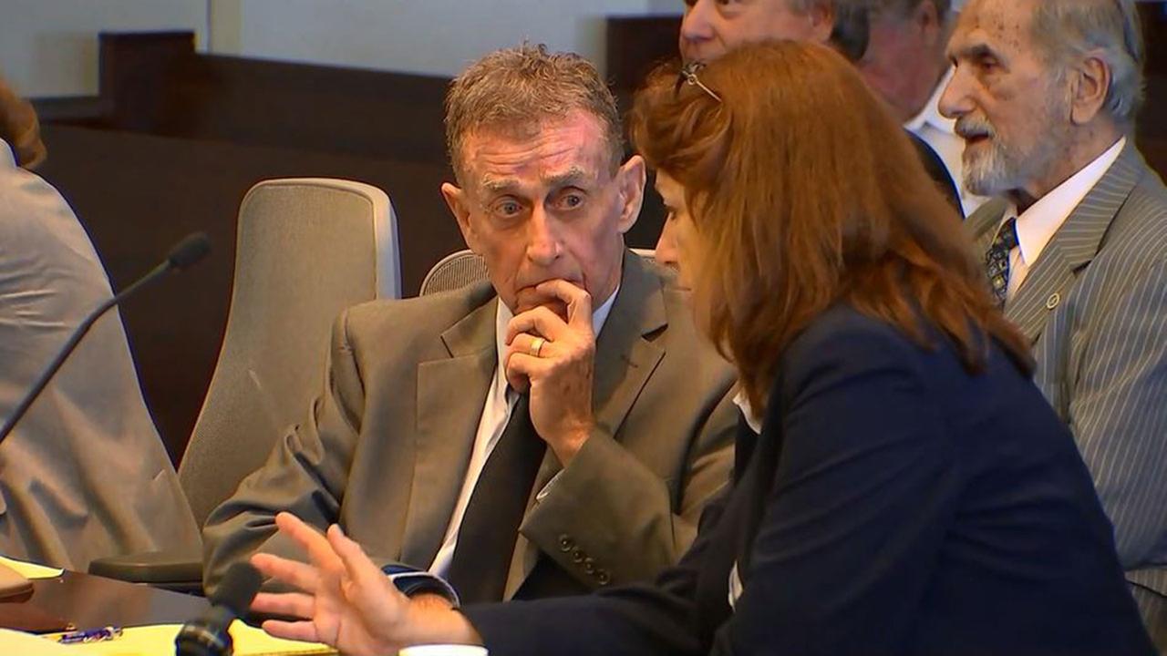 Judge rules Michael Peterson will stand trial in murder case