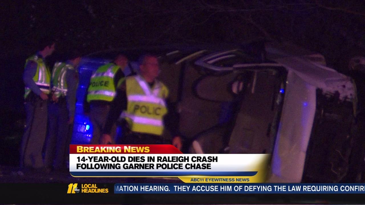 Garner Police chase ends in Raleigh crash with 2 dead, 3 injured - WTVD-TV
