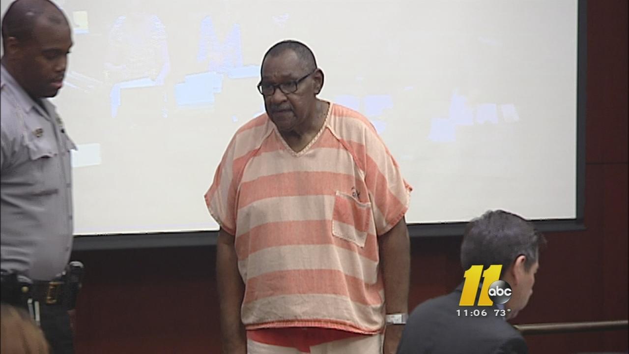 Suspect In 1971 Homicide Makes Emotional First Court Appearance