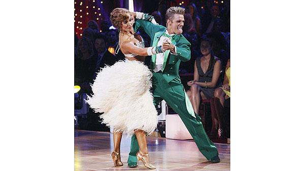 Aaron Carter and Karina Smirnoff perform on 'Dancing With the Stars,' Sept. 28, 2009