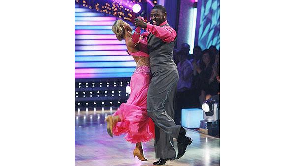 Michael Irvin and Anna Demidova perform on 'Dancing With the Stars,' Sept. 28, 2009