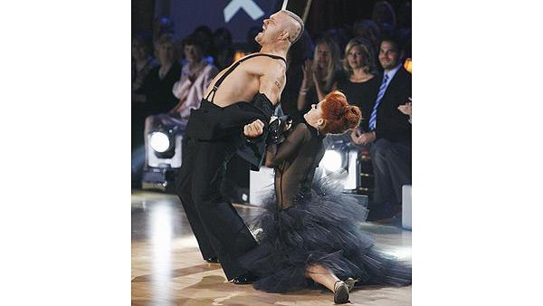 Chuck Liddell and Anna Trebunskaya perform on 'Dancing With the Stars,' Sept. 28, 2009