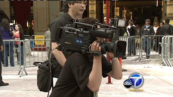 Media frenzy outside Kodak Theatre for Oscars