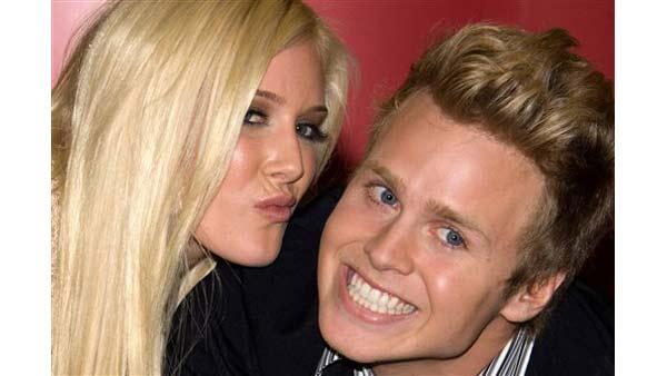 Heidi Montag and Spencer Pratt sign copies of their book 'How To Be Famous' at Borders Books in New York, Monday, November 16, 2009.