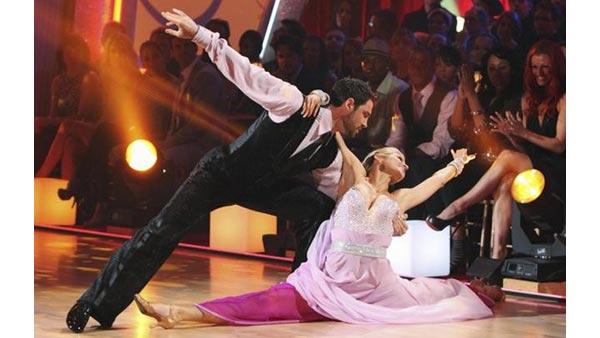 Erin Andrews and Maksim Chmerkovskiy perform on 'Dancing With the Stars,' Monday, March 29, 2010. The judges gave the couple 23 points out of 30.