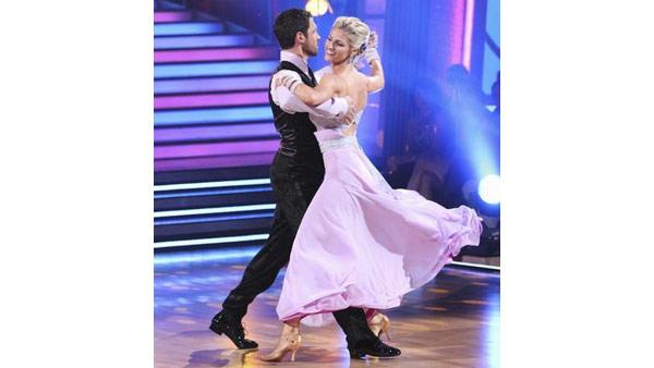 Erin Andrews and Maksim Chmerkovskiy perform on 'Dancing With the Stars,' Monday, March 29, 2010. The judges gave the couple 23 points out of 30.