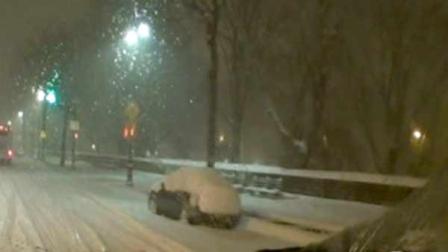 A rare combination of snow, thunder and lightning was caught on tape during the East Coast blizzard.