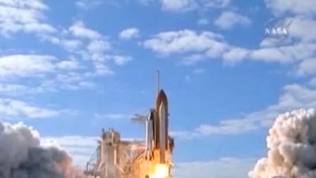 The first family will be at the shuttle Endeavour launch, the first time an entire presidential family has attended a launch.