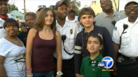 Michael Jacksons three children made a rare appearance to celebrate what would have been the pop singers birthday.