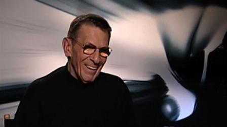 Actor Leonard Nimoy says hes hanging up his Spock ears and has attended his final Star Trek convention.