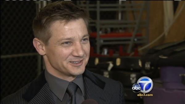Actor Jeremy Renner talks to ABC7 entertainment reporter George Pennacchio.