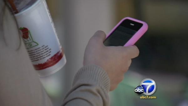 Two area code changes for San Fernando Valley residents | abc7.com