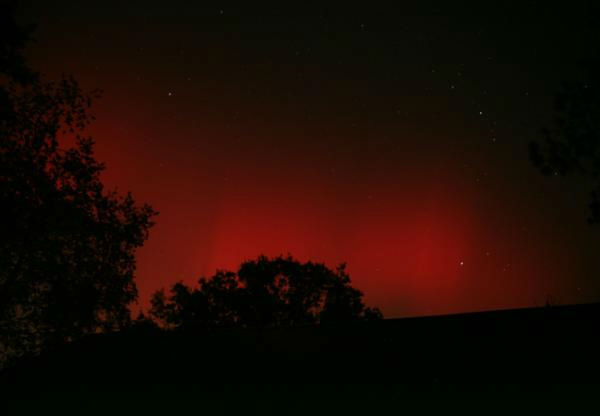 Yvette Thomas took this photo of the aurora borealis from Lebanon, Tenn., on Oct. 24, 2011.