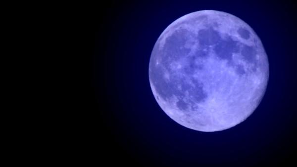 ABC7 viewer James Lybolt sent us this photo of the blue moon in Westchester.