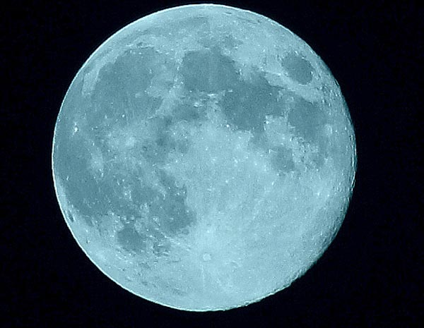 ABC7 viewer Wendi Cox sent us this photo of the...