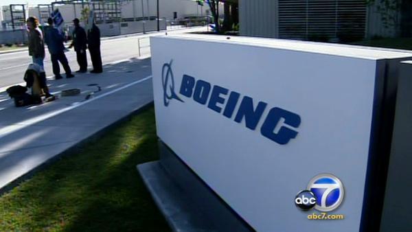 Boeing Announces Layoffs 2013