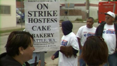 Hostess employees walk the picket line in Atwater Village on Friday, Nov. 16, 2012.