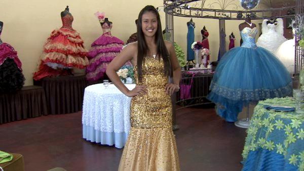 This mermaid-inspired, gold sequined lace-up gown will definitely make Yareth Gomez shine on her big night. 

