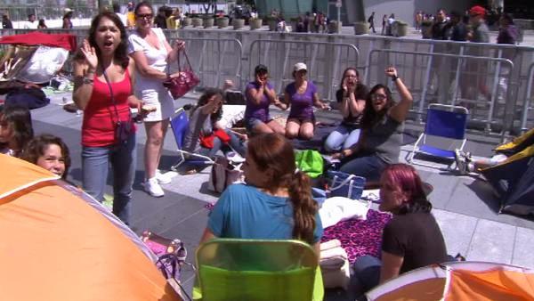 'Twilight' fans go crazy for the new movie.
