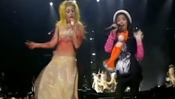 10-year-old girl sings with Lady Gaga in concert 10-year-old girl sings with Lady Gaga in concert