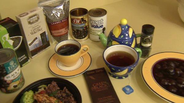 The brighter the color, the more nutrients the plant has, but did you know that black foods are also rich in nutrients?

