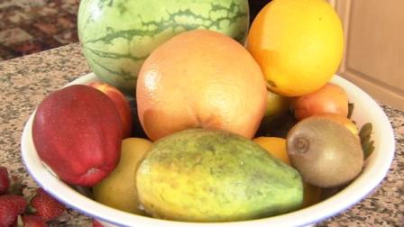 A new study found that a healthy diet composed of raw vegetables and fruits may weaken the effects of a heart disease gene.