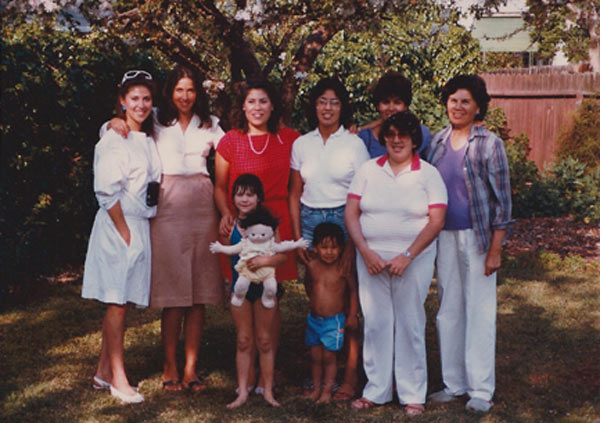 Photo of Miriam Hernandez of the ABC7 Eyewitness News team with her mother and sisters.