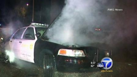 Los Angeles Sheriffs Department deputies chasing a suspected drunk driver drove off a freeway off-ramp in Lynwood and got stuck in mulch Saturday, Sept. 3, 2011.