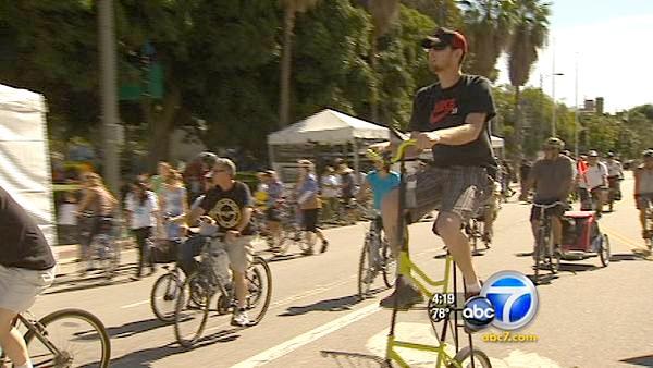 For five hours in downtown Los Angeles on Sunday, Oct. 9, 2011, an estimated 130,000 bicycle riders, skateboarders and walkers ruled the road.