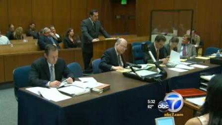 Lawyers for former Bell city officials were in court Tuesday to request that corruption charges be dismissed.