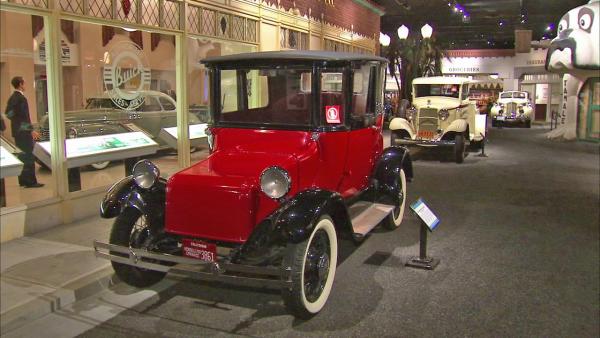At the Petersen Automotive Museum, vintage cars go with vintage architecture.