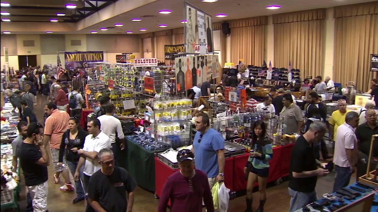 Glendale City Council bans sale/possession of guns on city property