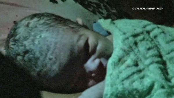 Mom gives birth to baby on 405 Fwy off-ramp