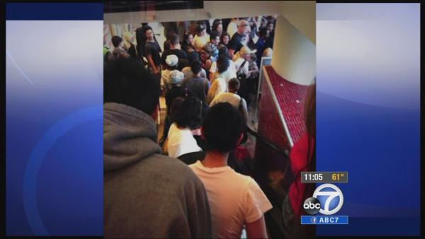 Chaos at LA mall during band's appearance