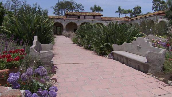 The district features several vintage buildings including an adobe house built in the 1790s, a steel portable jail from 1860, and a home built in the 1890s that is now a coffee house.