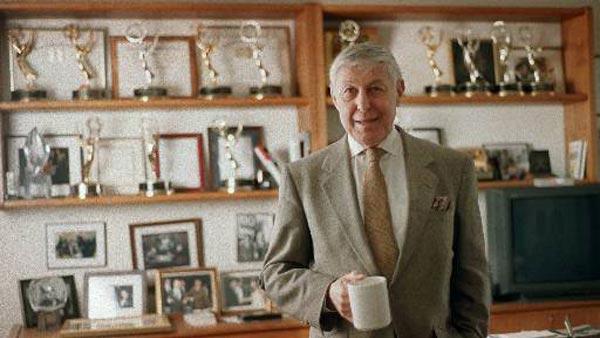 Don Hewitt poses for a moment